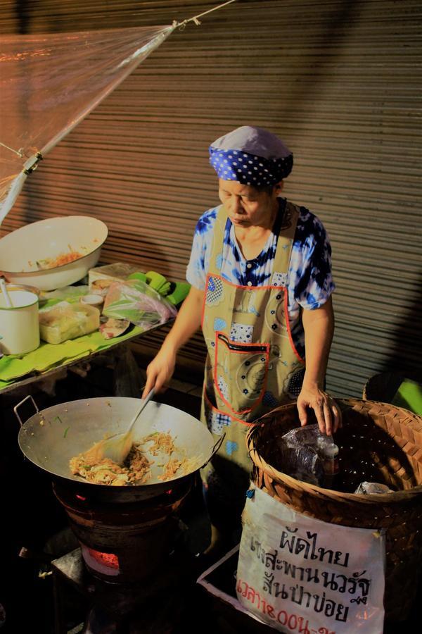 Sook Hostel (Adults Only) Chiang Mai Luaran gambar