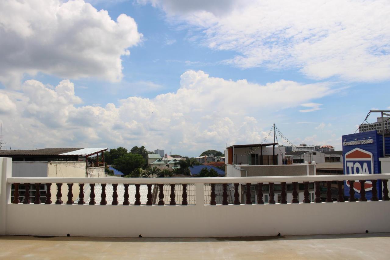 Sook Hostel (Adults Only) Chiang Mai Luaran gambar