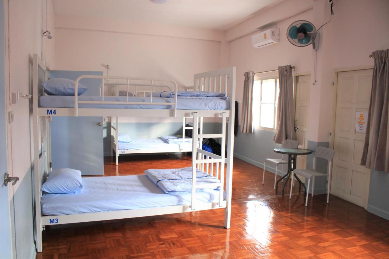 Sook Hostel (Adults Only) Chiang Mai Luaran gambar