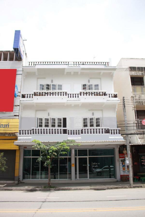 Sook Hostel (Adults Only) Chiang Mai Luaran gambar