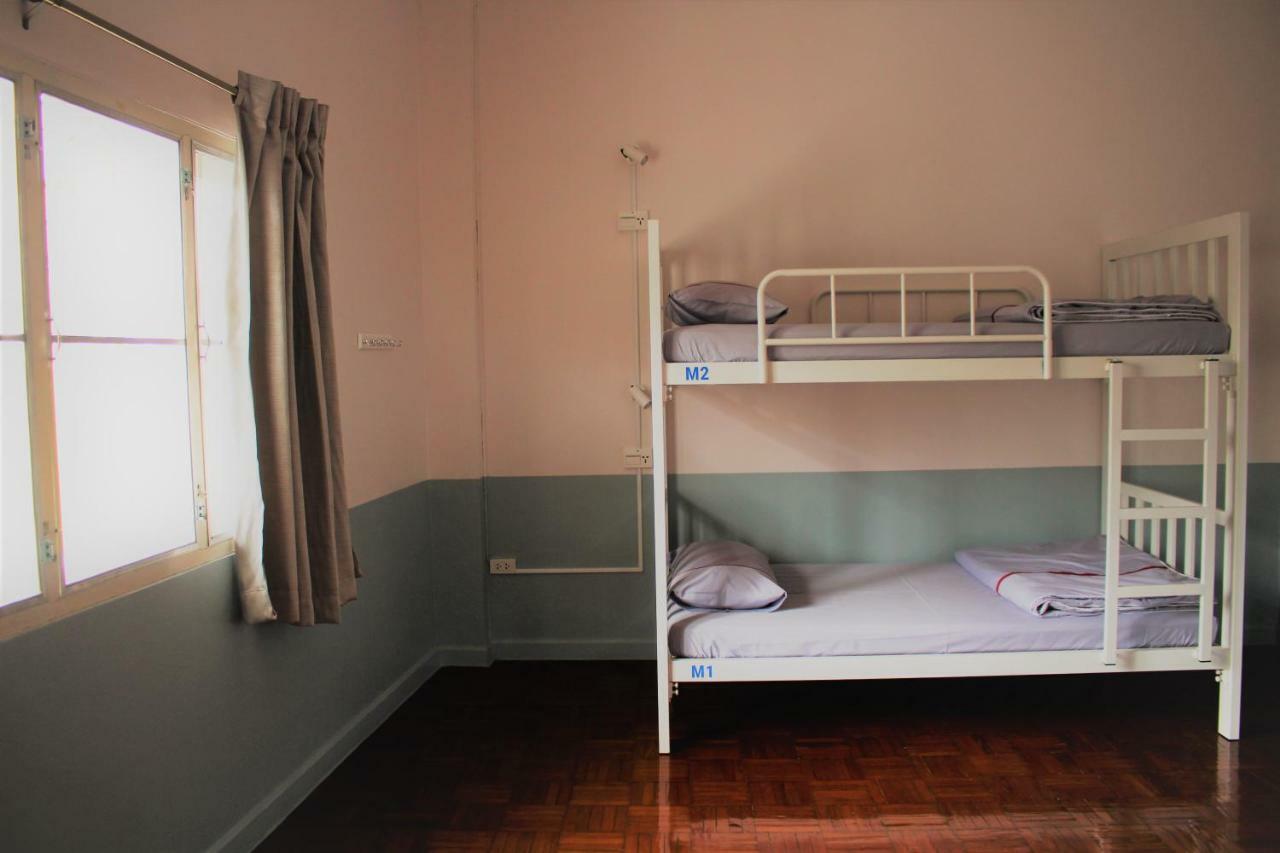 Sook Hostel (Adults Only) Chiang Mai Luaran gambar
